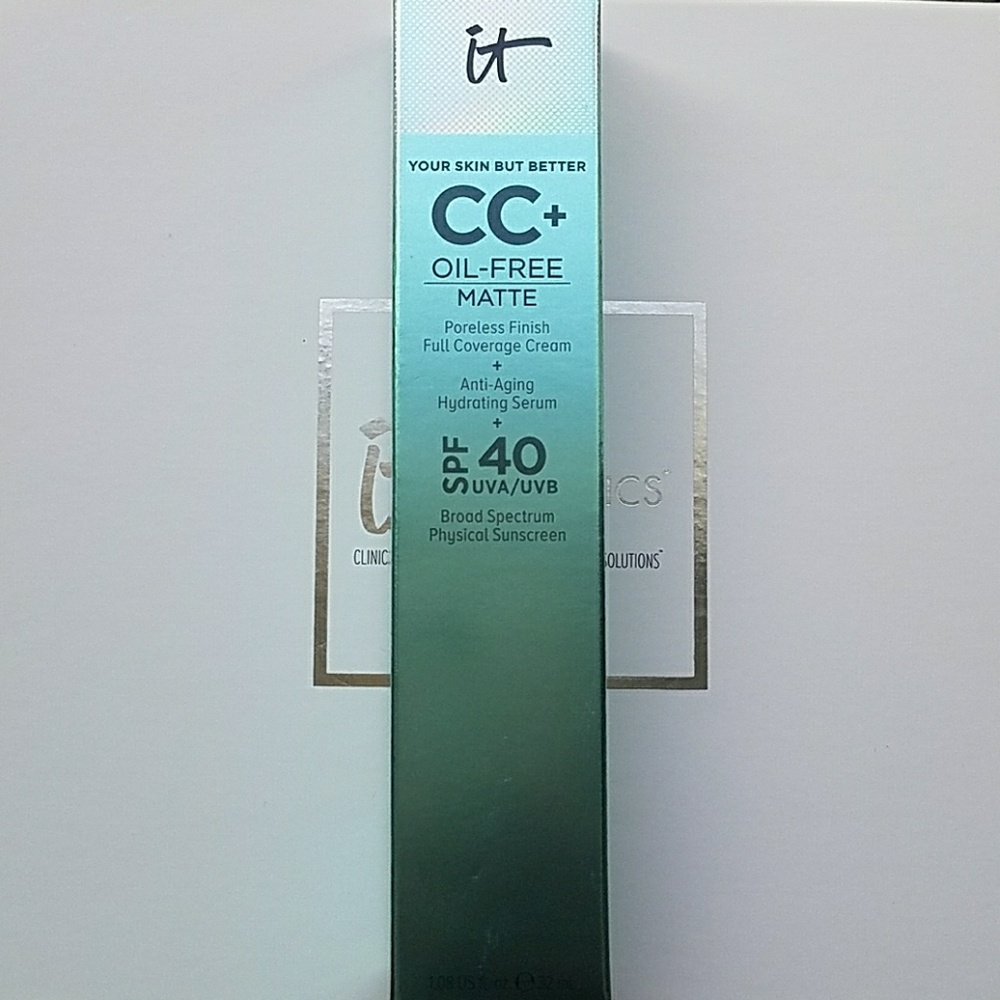 It Cosmetics Oil Free Foundation